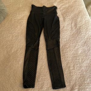 Spanx moto faux leather leggings size small.
